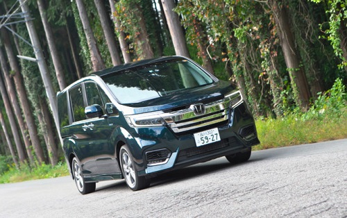 電気自動車のように静かで反応の良い走り