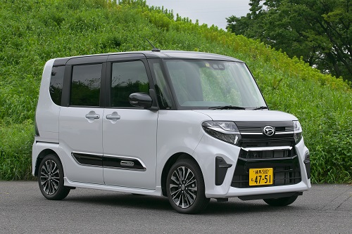 新シャシーを採用、標準車とカスタムの2本立ては変わらず