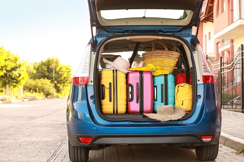 そもそも車検時には車内の荷物を降ろしておくべきなの？