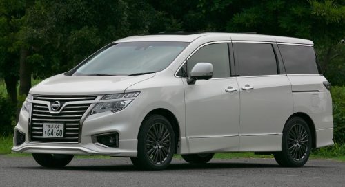 国産フラッグシップミニバンのパイオニア「日産エルグランド」