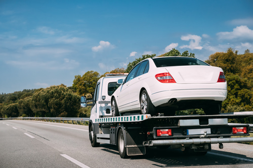 車検で車をレッカー移動するのはどんなケース？