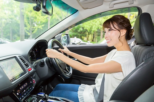 バックランプのメンテナンスや車検代に悩まされず車に乗る方法