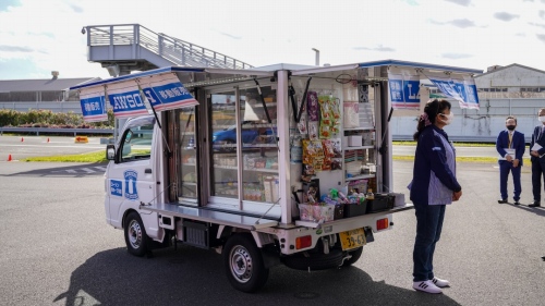 ローソン 移動販売車両2