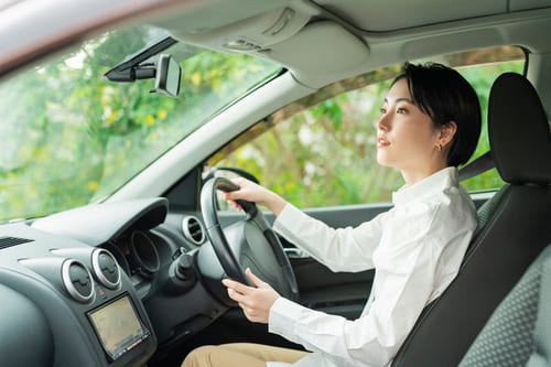 タイヤの寿命を延ばす車の乗り方のイメージ画像