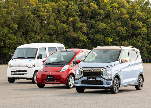 すぐに新型が出ない車4