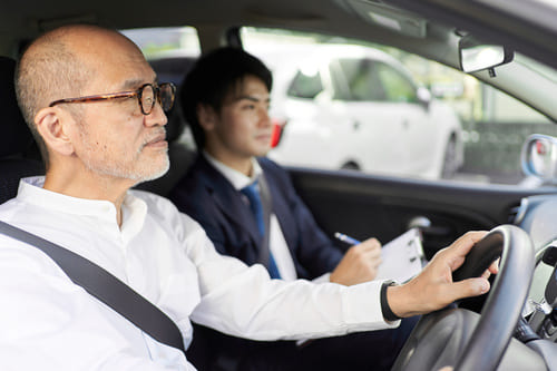 高齢者安全運転診断を受けて自分の運転技術を自覚するについて解説する項目の見出し画像