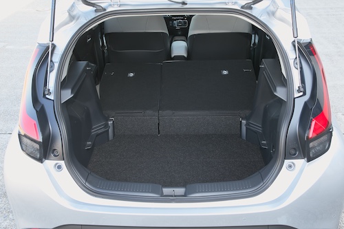 B87X0128 | オートナビガイド 2512オートナビガイド トヨタアクアMCモデル試乗記