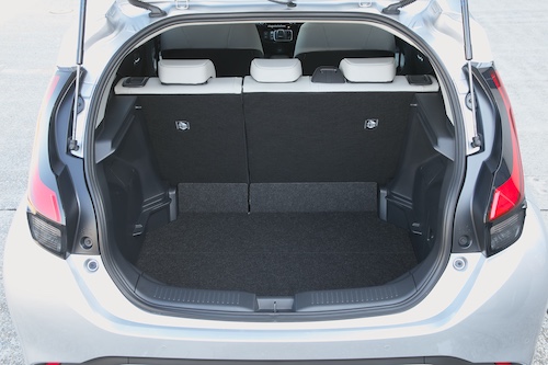 B87X0131 | オートナビガイド 2512オートナビガイド トヨタアクアMCモデル試乗記