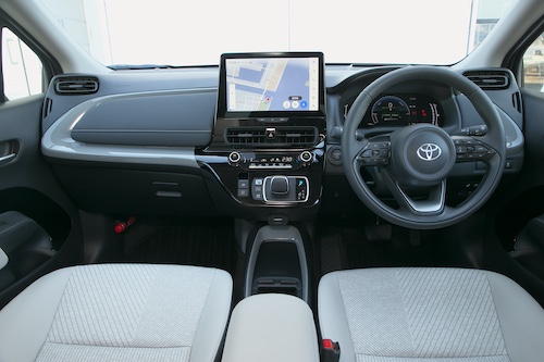 B87X0184 | オートナビガイド 2512オートナビガイド トヨタアクアMCモデル試乗記